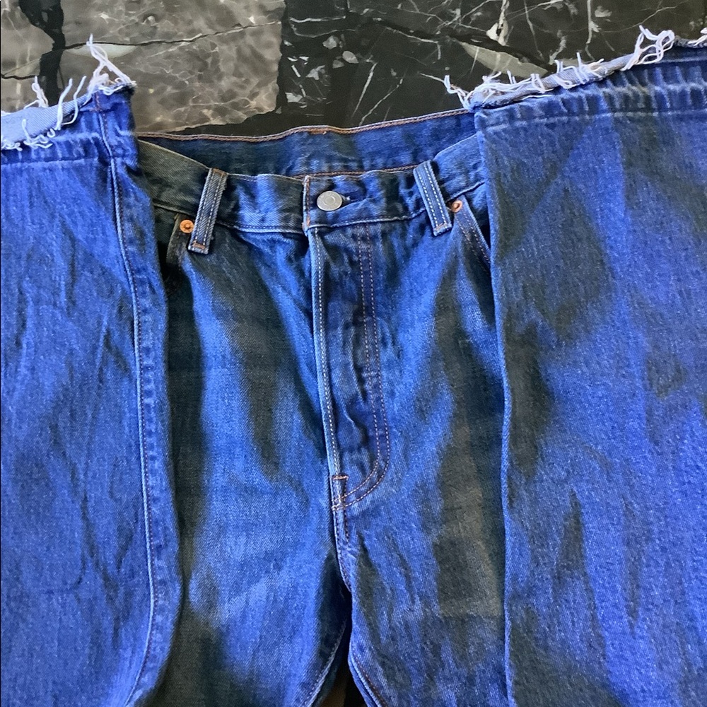 Vintage Levi’s 501 dark wash jeans size 32/32